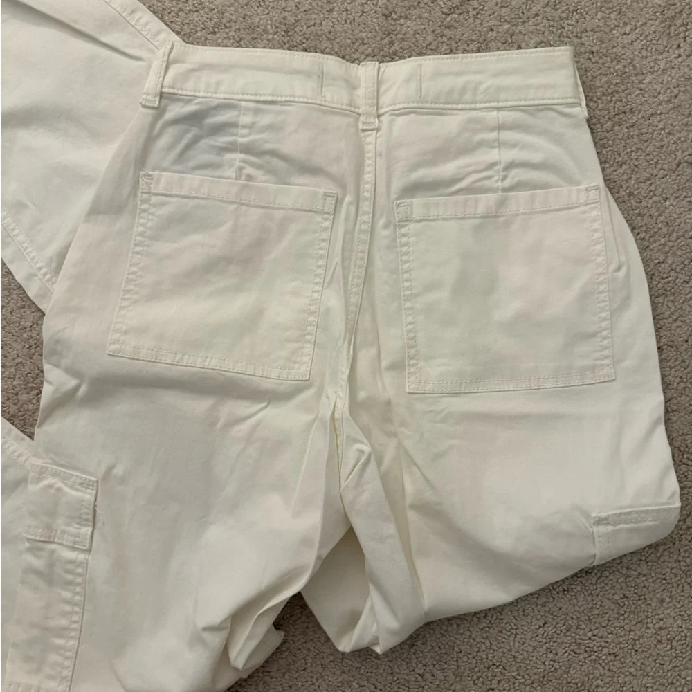 Hollister Cream High-Rise Dad Pants - Picture 4 of 4